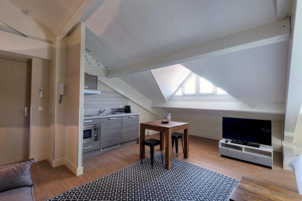 Florella Jean Jaures Apartment