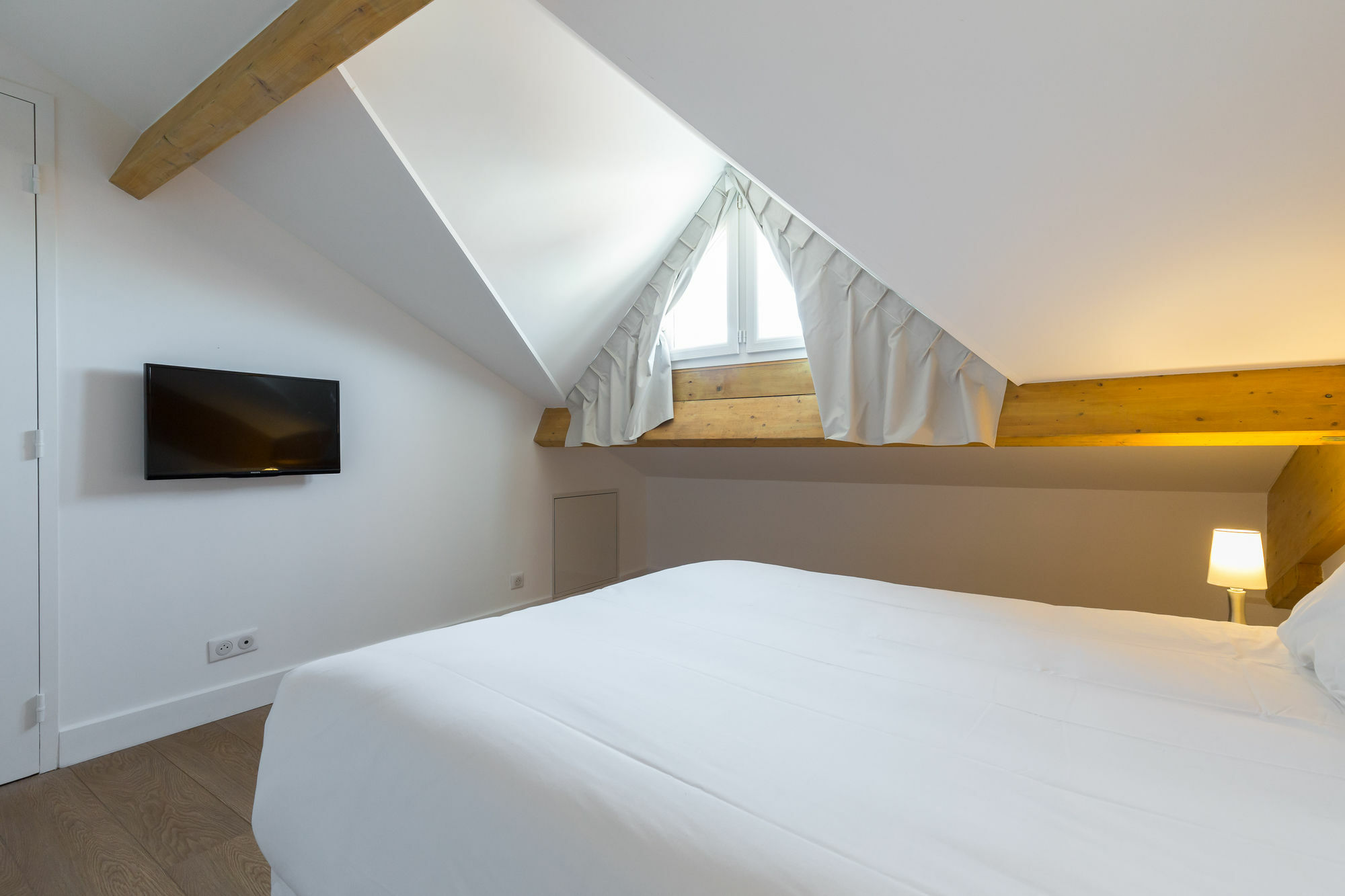 Florella Jean Jaures Apartment